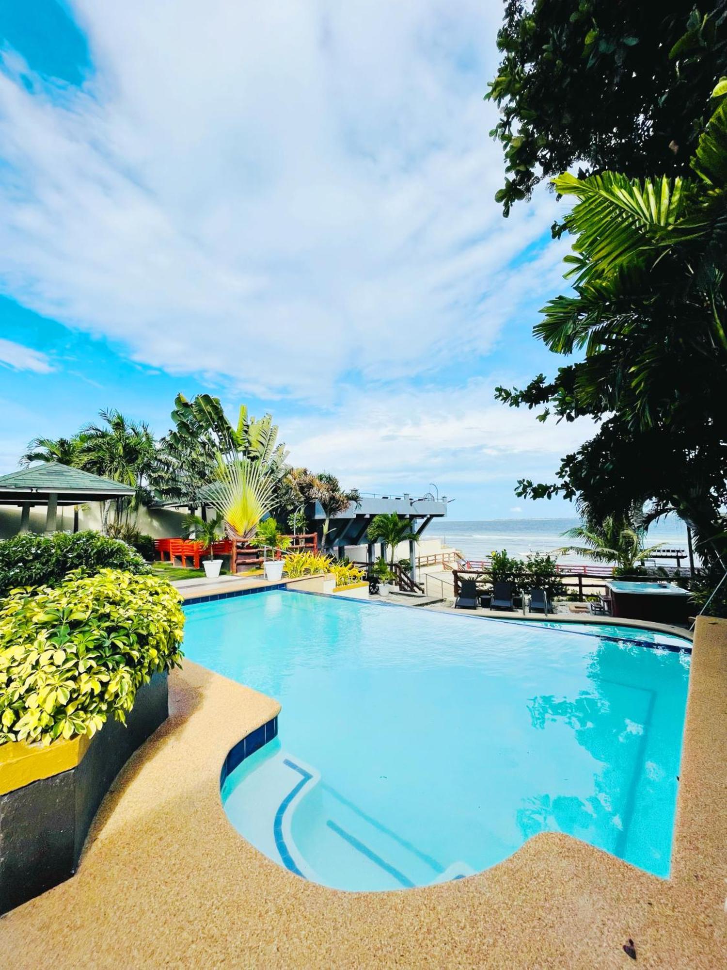 Palmbeach Resort & Spa Mactan, Cebu Мактан Экстерьер фото